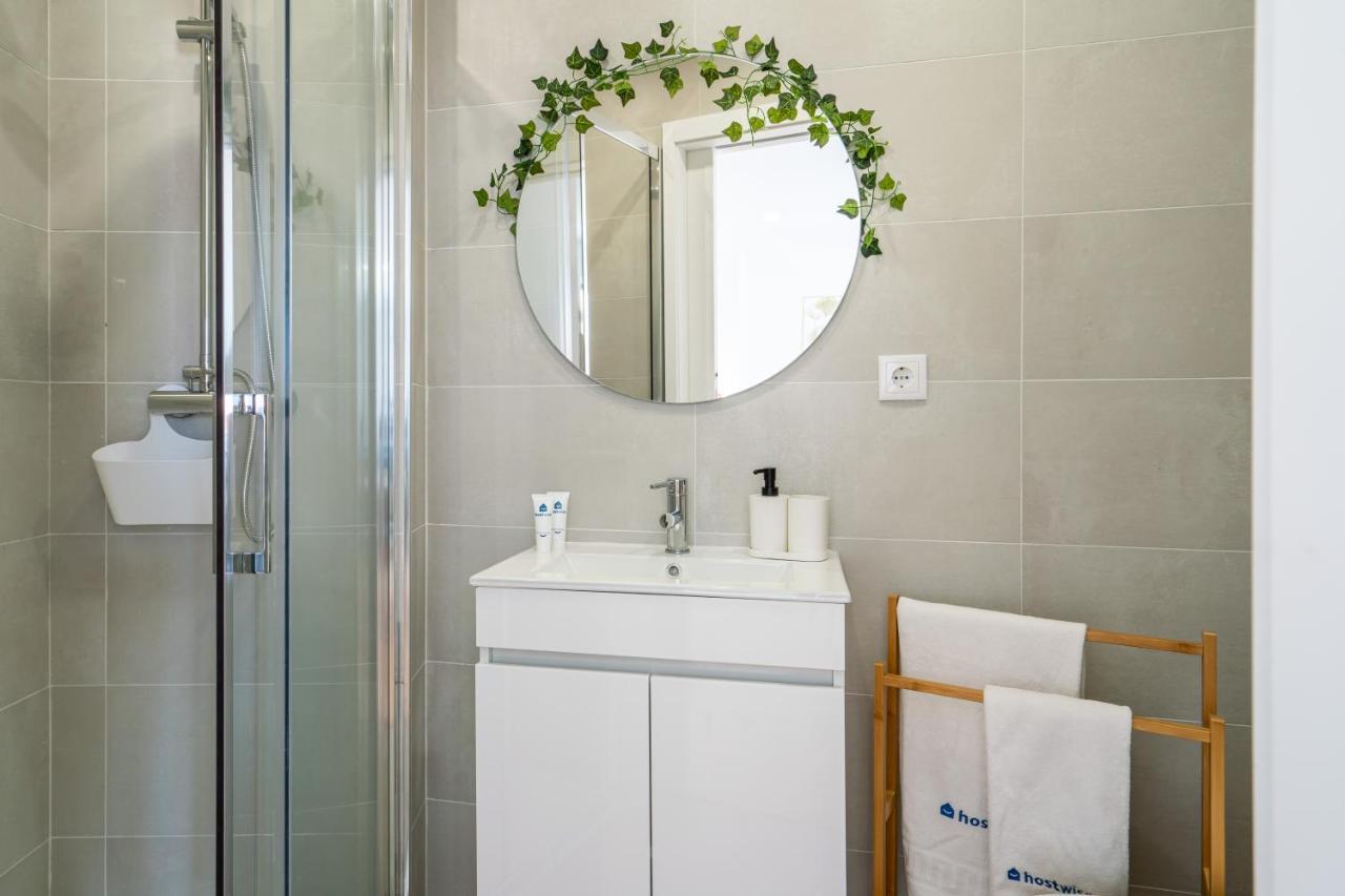 Host Wise - Comfy Sunny Flat - Prime Location Apartment Porto Luaran gambar