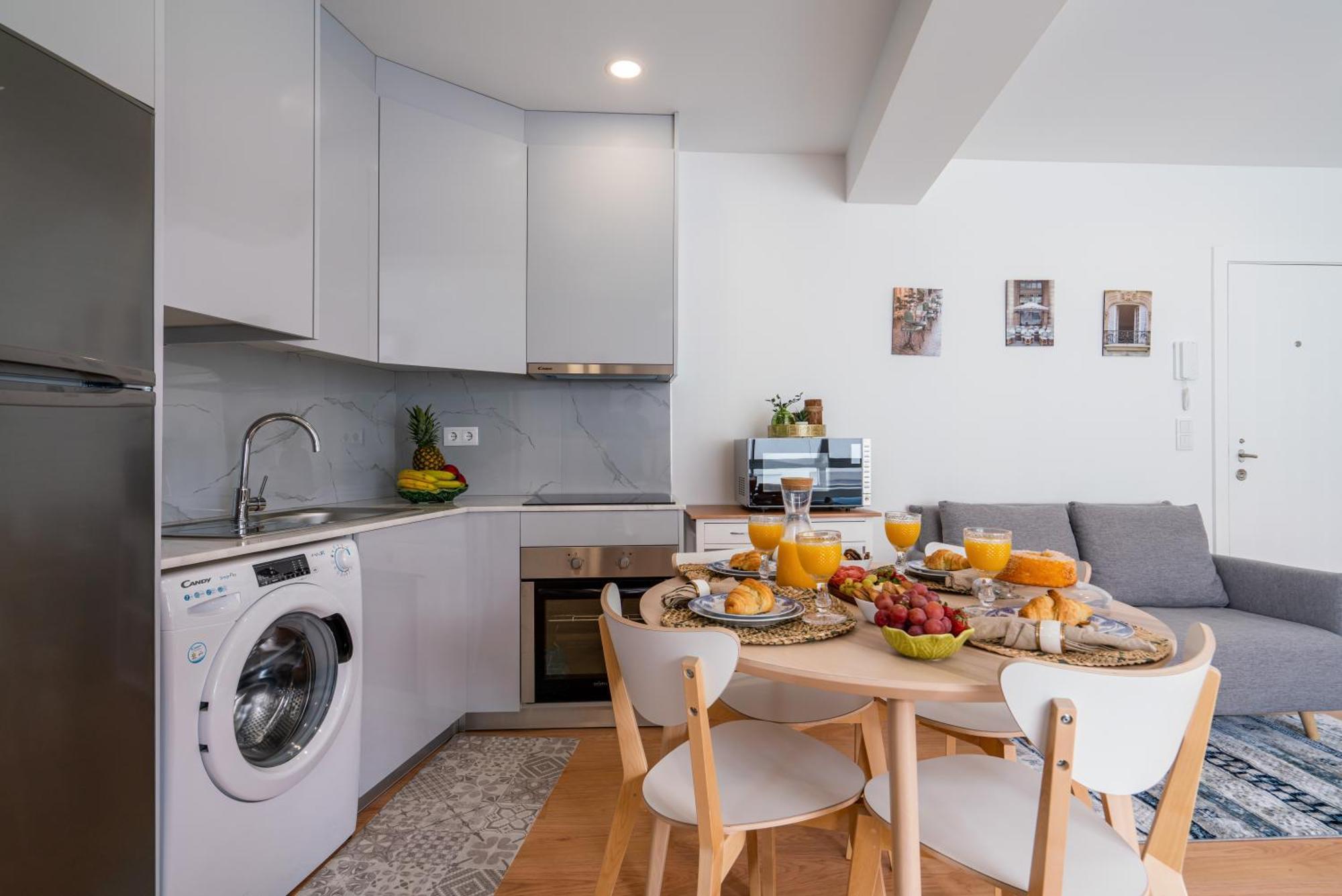 Host Wise - Comfy Sunny Flat - Prime Location Apartment Porto Bilik gambar